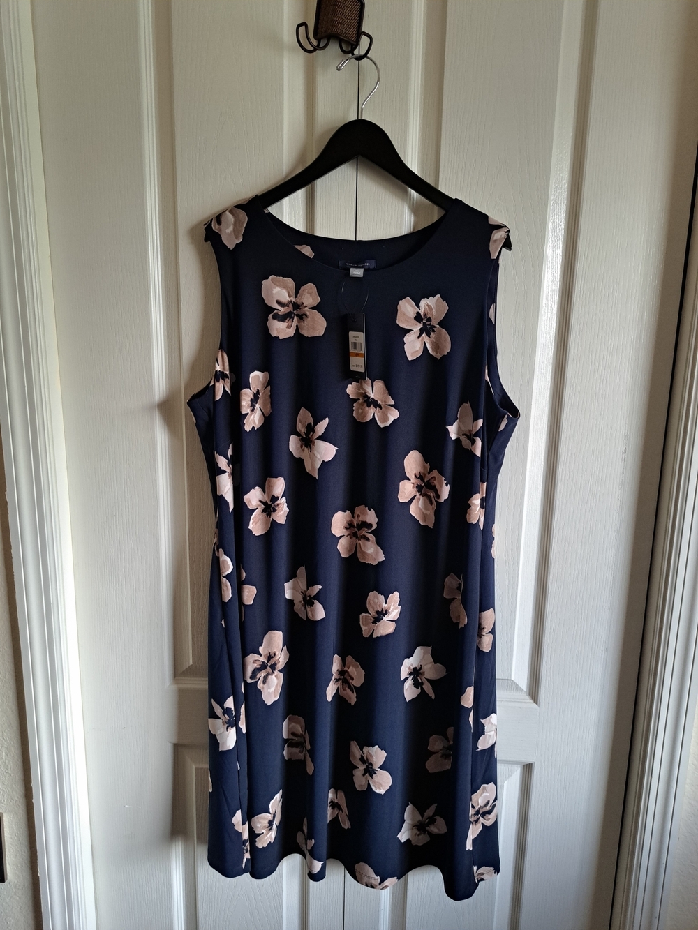 Tommy Hilfiger Navy Sleeveless Floral Shift Dress with Blush Flowers